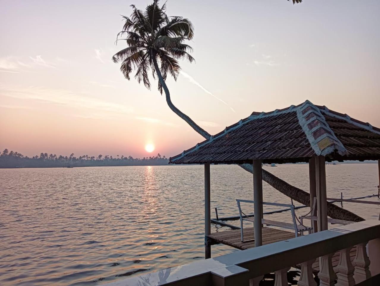Sagar Beach Villas Home Stay Cherai Beach ภายนอก รูปภาพ